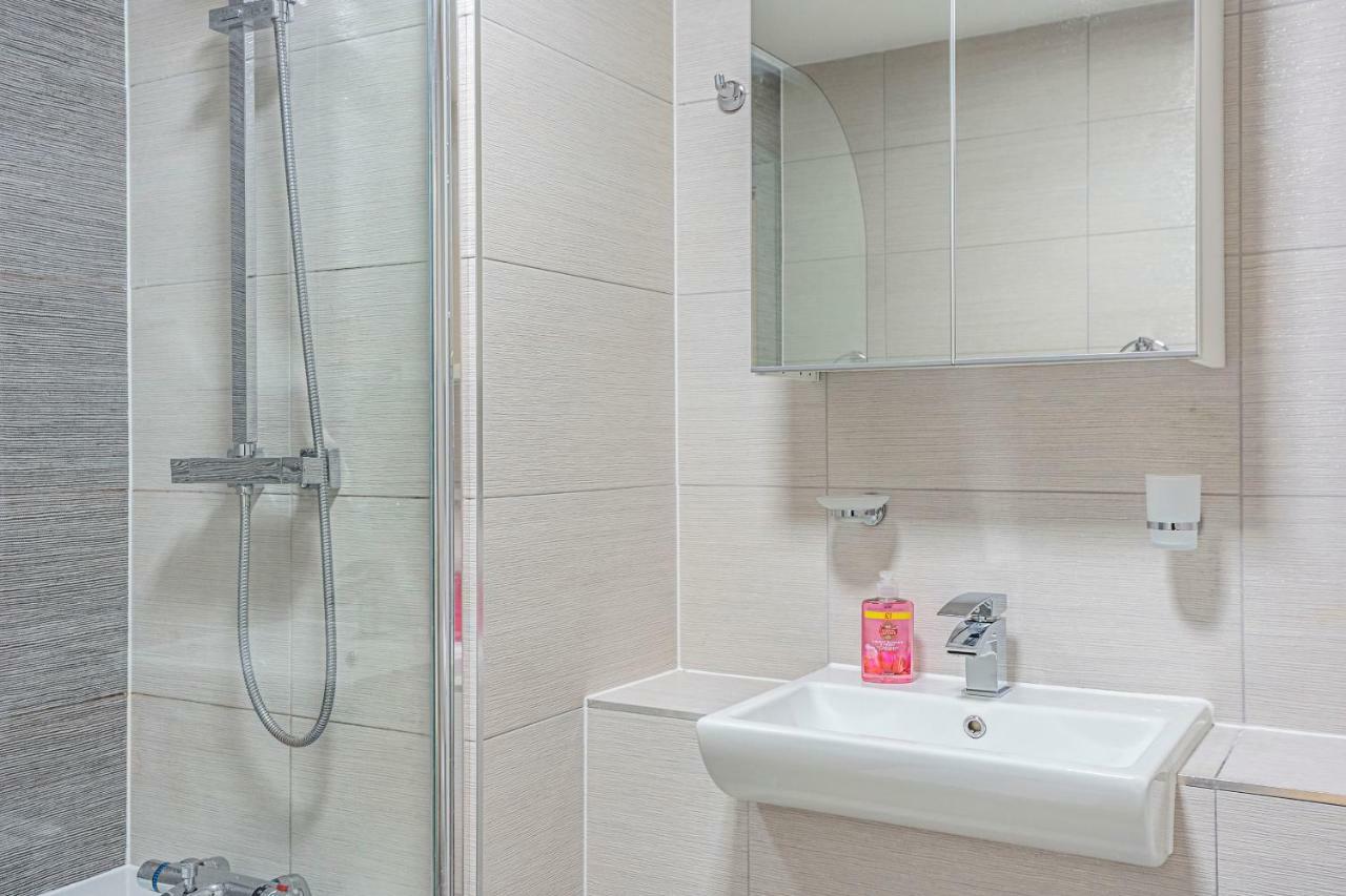לונדון Modern Apartment Canary Wharf מראה חיצוני תמונה